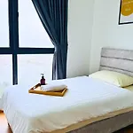 Warm Family Stay-Ioi City Mall