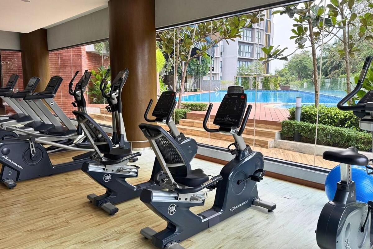 Warm Family Stay-ioi Mall Pangsapuri *